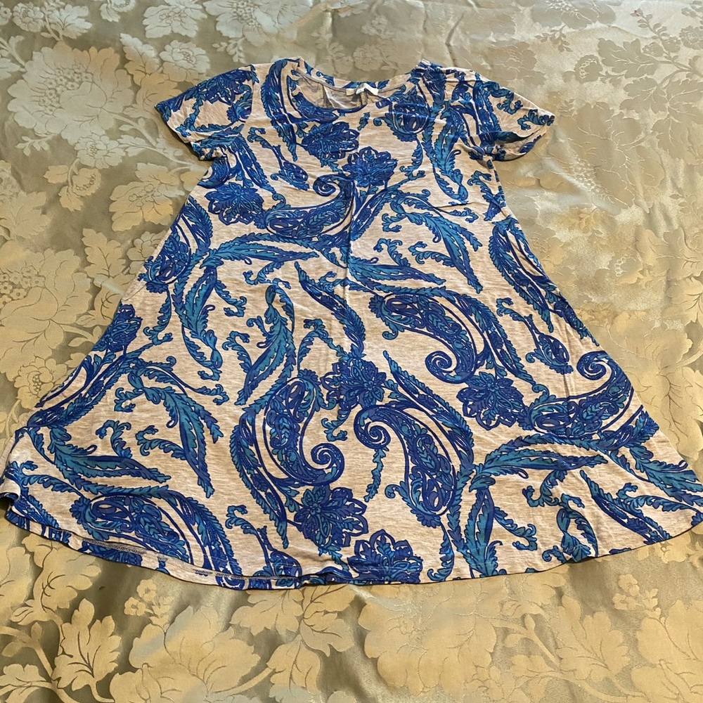 Short dress